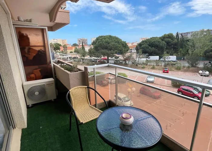 Climatise Avec Parking 카네트