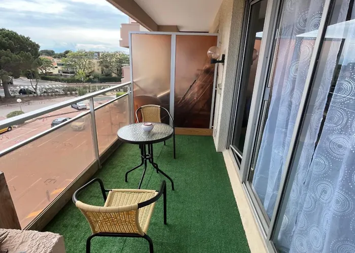 Climatise Avec Parking 아파트 카네트